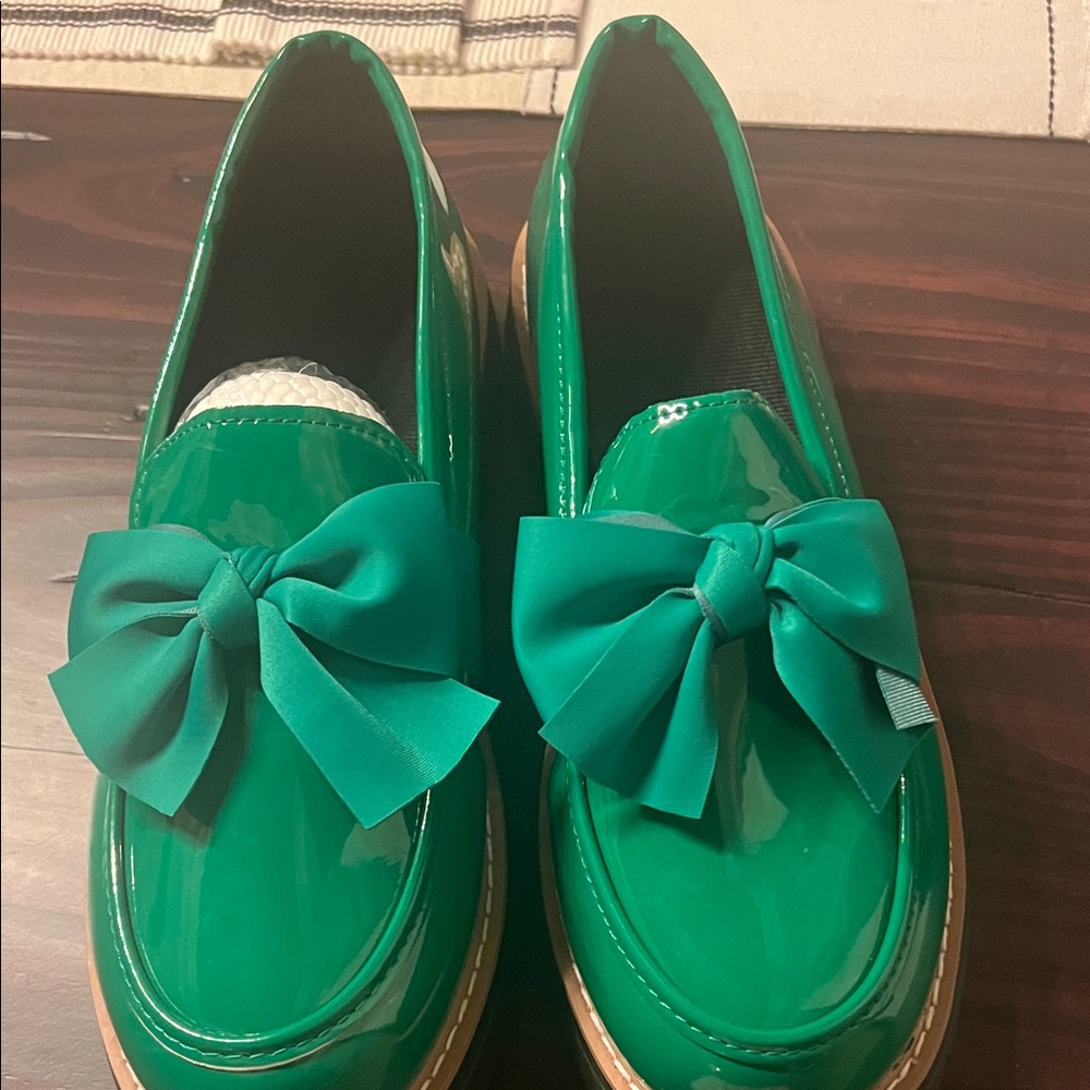 Glossy Green Patent Bow Loafers with Lug Sole